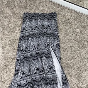 Long printed skirt with slit